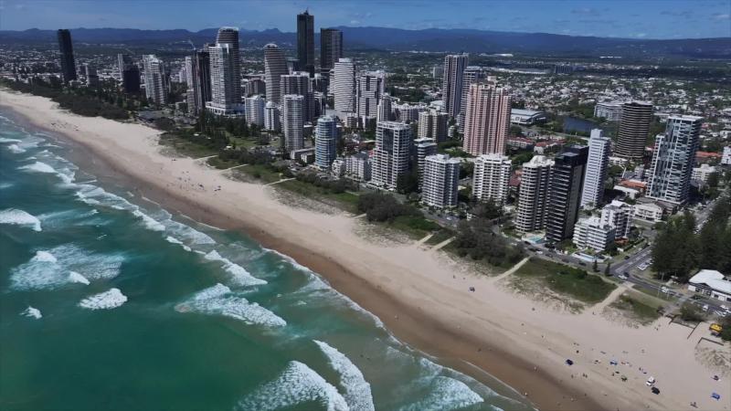 Broady Beachfront, Broadbeach (Gold Coast stock video)