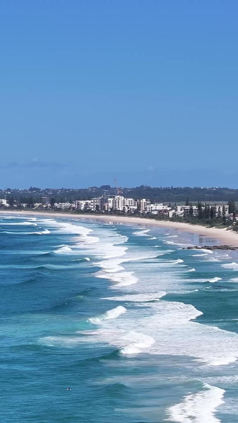 Surf Lines South, Currumbin Beach (Gold Coast stock video)