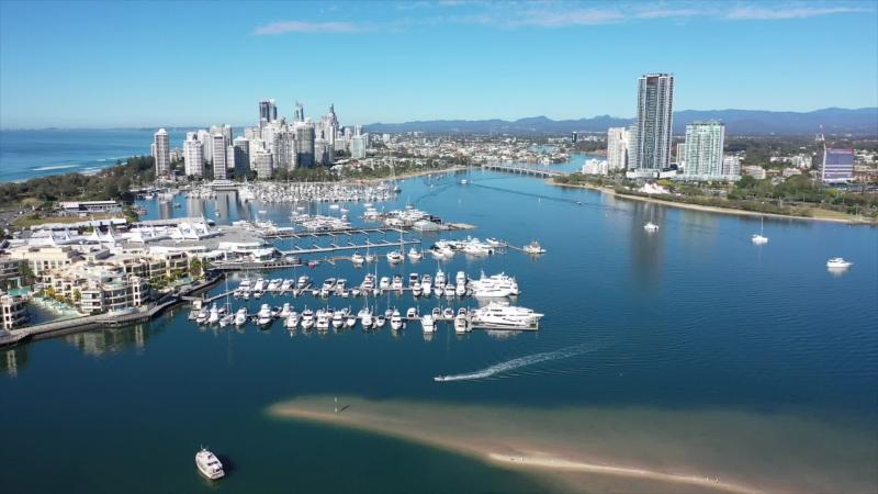 Wake on the Broadwater (Gold Coast stock video)