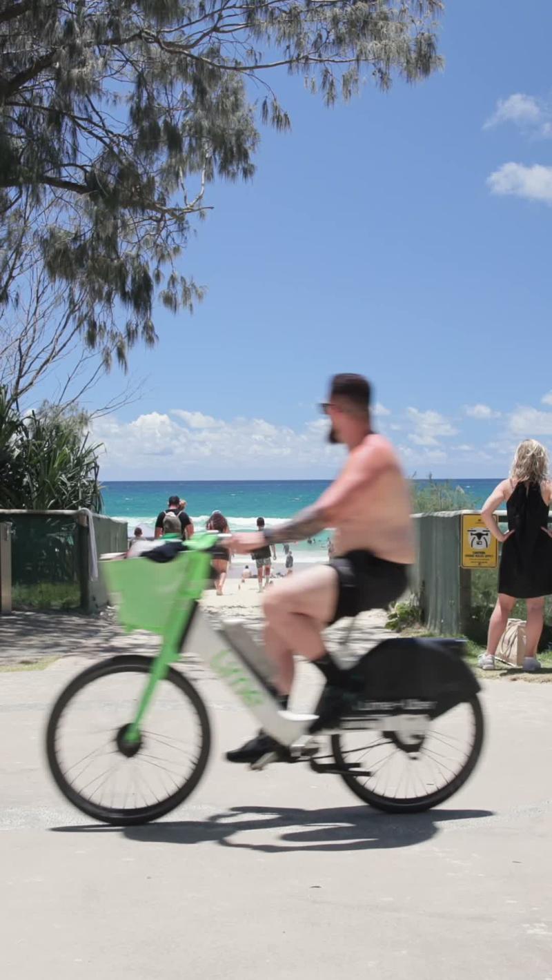 Summer Ride, Surfers Paradise (Gold Coast stock video)